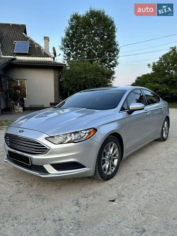 Седан Ford Fusion 2016 в Чорткові