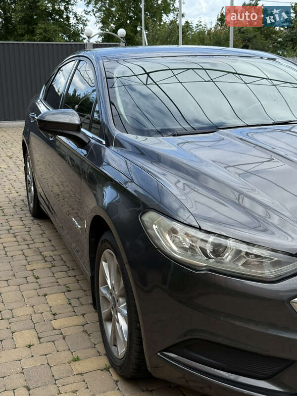 Ford Fusion 2016