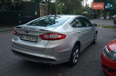 Седан Ford Fusion 2012 в 