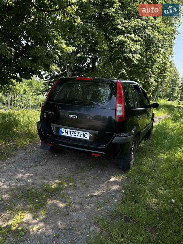 Хэтчбек Ford Fusion 2006 в Звягеле