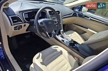 Седан Ford Fusion 2014 в 