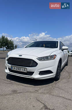 Седан Ford Fusion 2013 в 