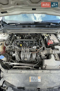 Седан Ford Fusion 2013 в 