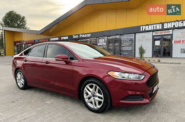 Седан Ford Fusion 2015 в 