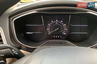 Седан Ford Fusion 2017 в 