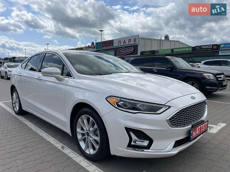 Седан Ford Fusion 2018 в Киеве