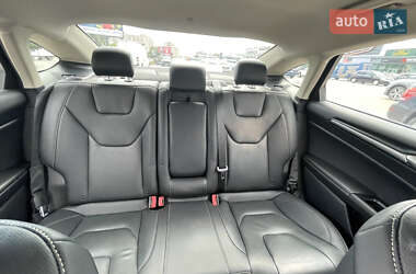 Седан Ford Fusion 2018 в 