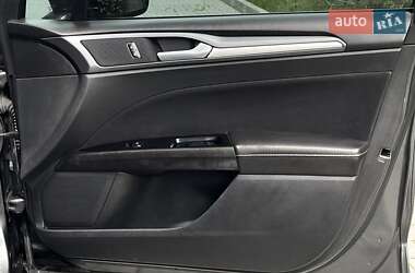 Седан Ford Fusion 2014 в 