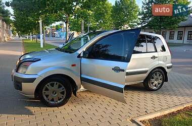 Хэтчбек Ford Fusion 2008 в 