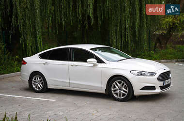 Седан Ford Fusion 2014 в 