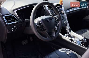 Седан Ford Fusion 2014 в 
