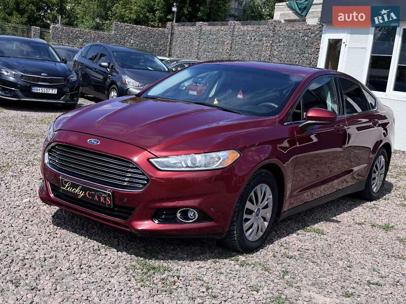 Седан Ford Fusion 2014 в 