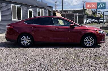 Седан Ford Fusion 2014 в 