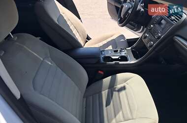Седан Ford Fusion 2016 в 