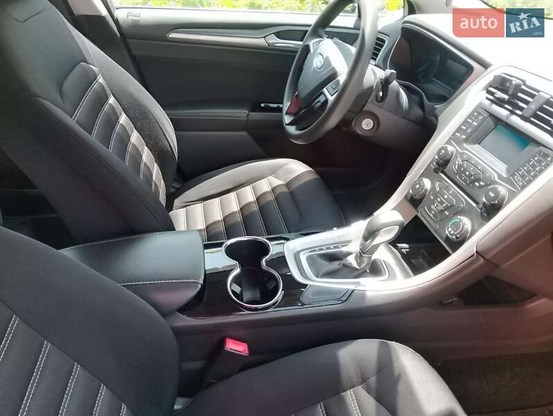Седан Ford Fusion 2014 в Шполе