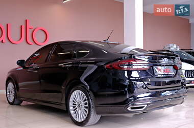 Седан Ford Fusion 2019 в 