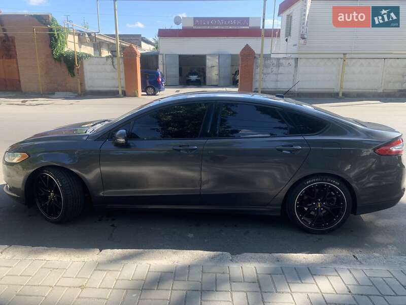 Седан Ford Fusion 2015 в Николаеве