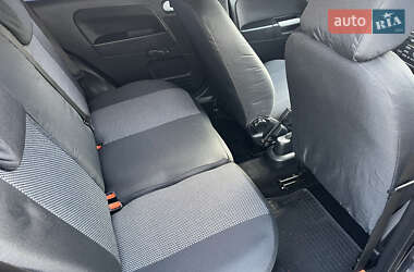 Хетчбек Ford Fusion 2005 в 