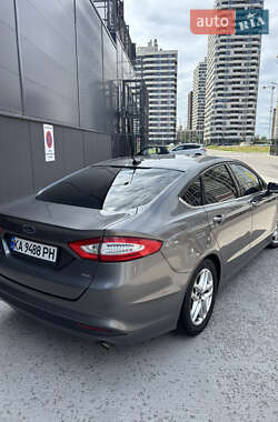 Седан Ford Fusion 2014 в 