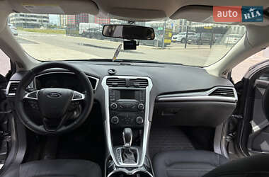 Седан Ford Fusion 2014 в 