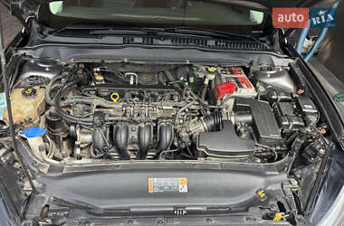 Седан Ford Fusion 2014 в 