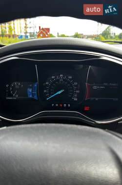 Седан Ford Fusion 2014 в 