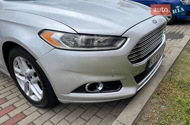 Седан Ford Fusion 2015 в 