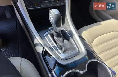 Седан Ford Fusion 2014 в 