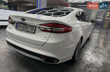 Седан Ford Fusion 2017 в 