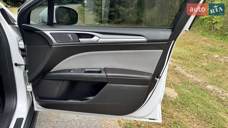 Седан Ford Fusion 2015 в Тернополе