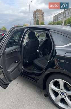 Седан Ford Fusion 2015 в 
