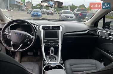 Седан Ford Fusion 2015 в 