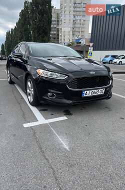 Седан Ford Fusion 2015 в 