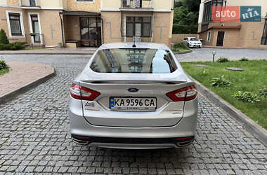 Седан Ford Fusion 2013 в 
