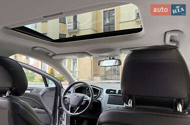 Седан Ford Fusion 2013 в 