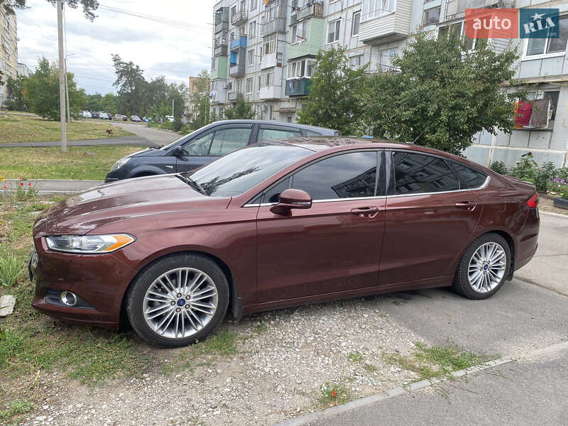 Седан Ford Fusion 2016 в Новомосковске