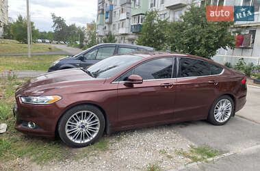 Седан Ford Fusion 2016 в 