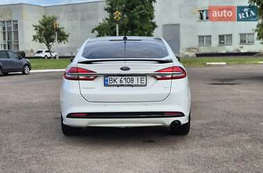 Седан Ford Fusion 2017 в 
