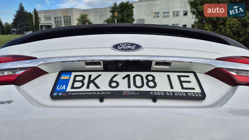Седан Ford Fusion 2017 в Ровно