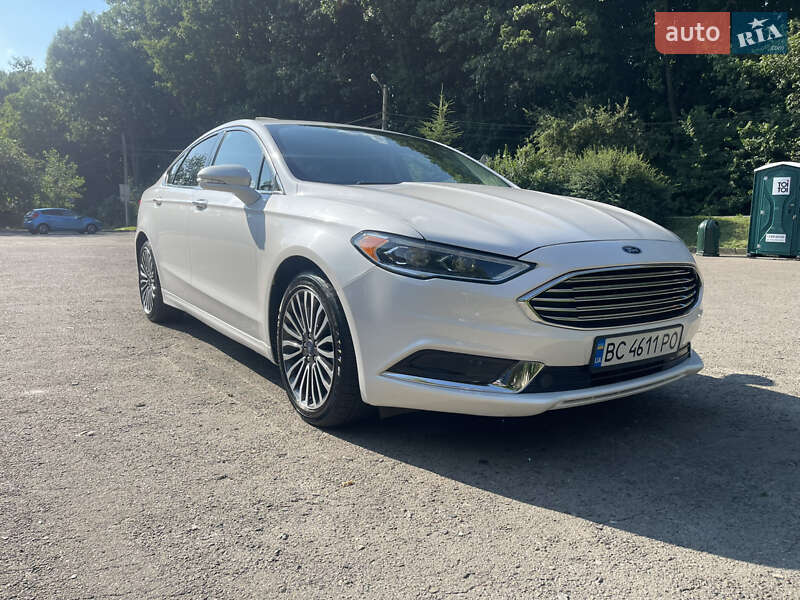 Седан Ford Fusion 2017 в Львове