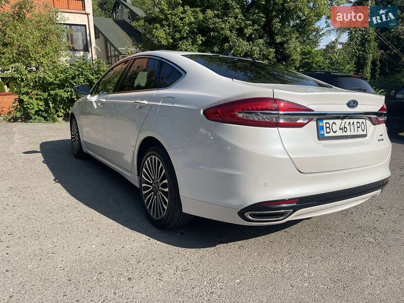 Седан Ford Fusion 2017 в Львове