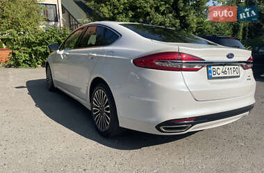 Седан Ford Fusion 2017 в 