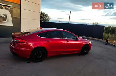 Седан Ford Fusion 2019 в 
