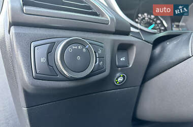 Седан Ford Fusion 2015 в 