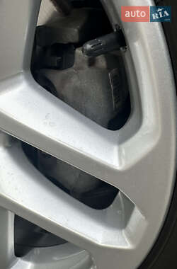 Седан Ford Fusion 2012 в 