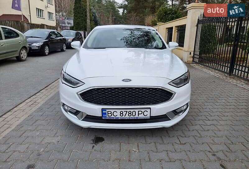 Седан Ford Fusion 2017 в 