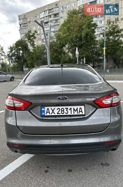 Седан Ford Fusion 2012 в 