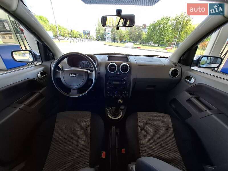 Хэтчбек Ford Fusion 2003 в Николаеве
