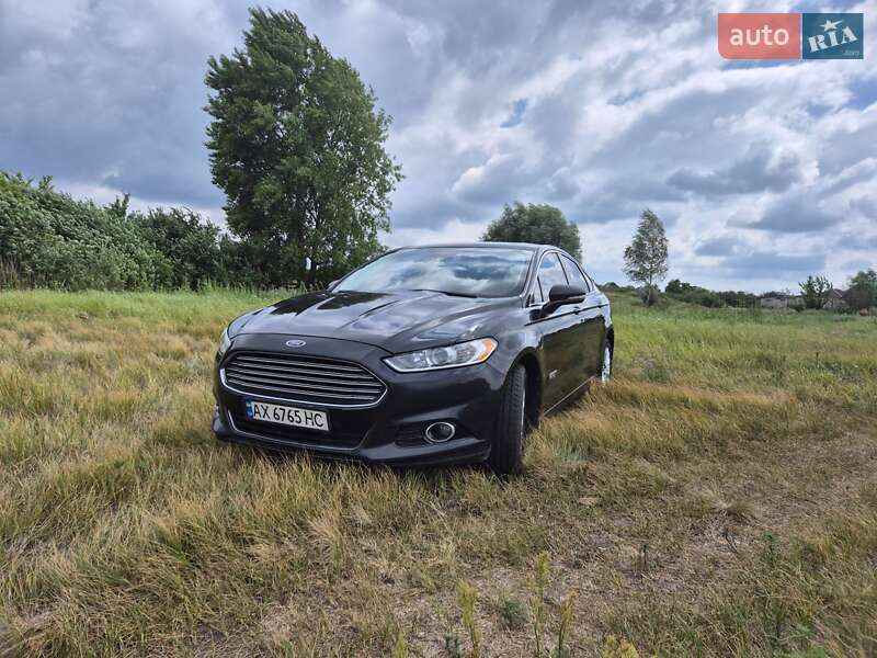 Седан Ford Fusion 2013 в Харкові