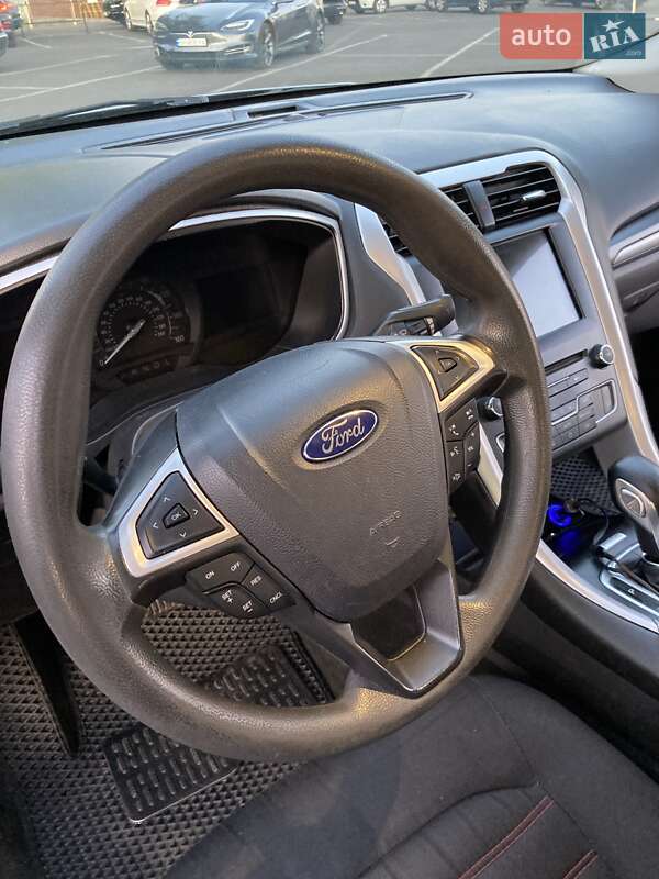 Седан Ford Fusion 2015 в Одессе